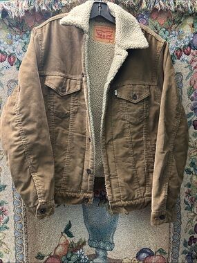 Men Levi’s Sherpa jacket